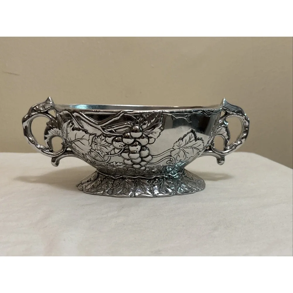 Vintage 1997 Arthur Court Grapevine Pattern Gravy Sauce Boat Aluminum Silver